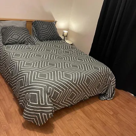 Maison Meublee Avec Parking Moulins (Allier)