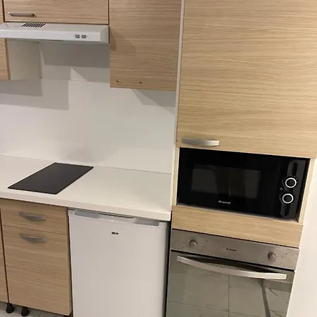 Maison Meublee Avec Parking * Moulins (Allier)